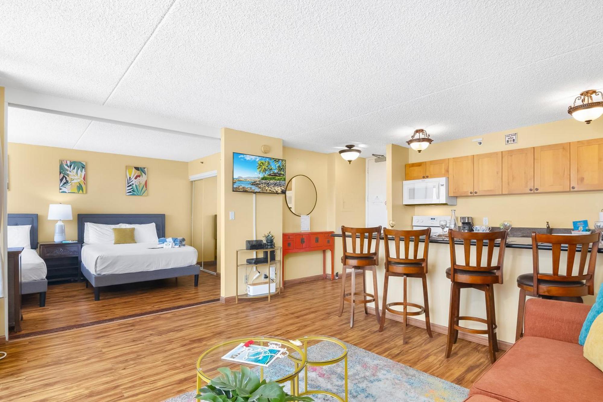 Beautiful 1Br, Steps To Waikiki Beach And Parking 檀香山 外观 照片
