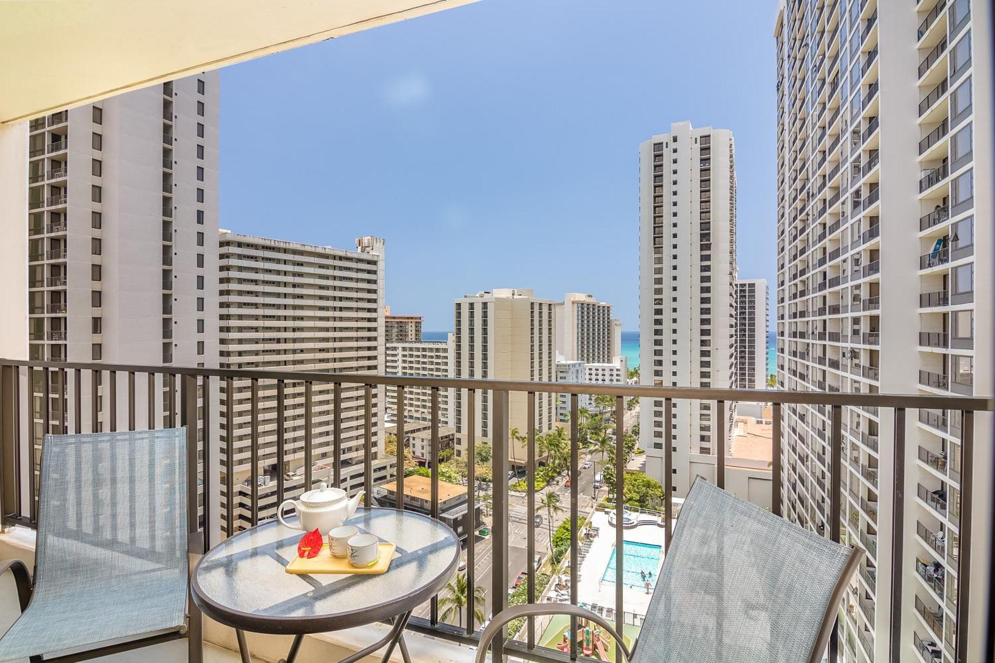 Beautiful 1Br, Steps To Waikiki Beach And Parking 檀香山 外观 照片