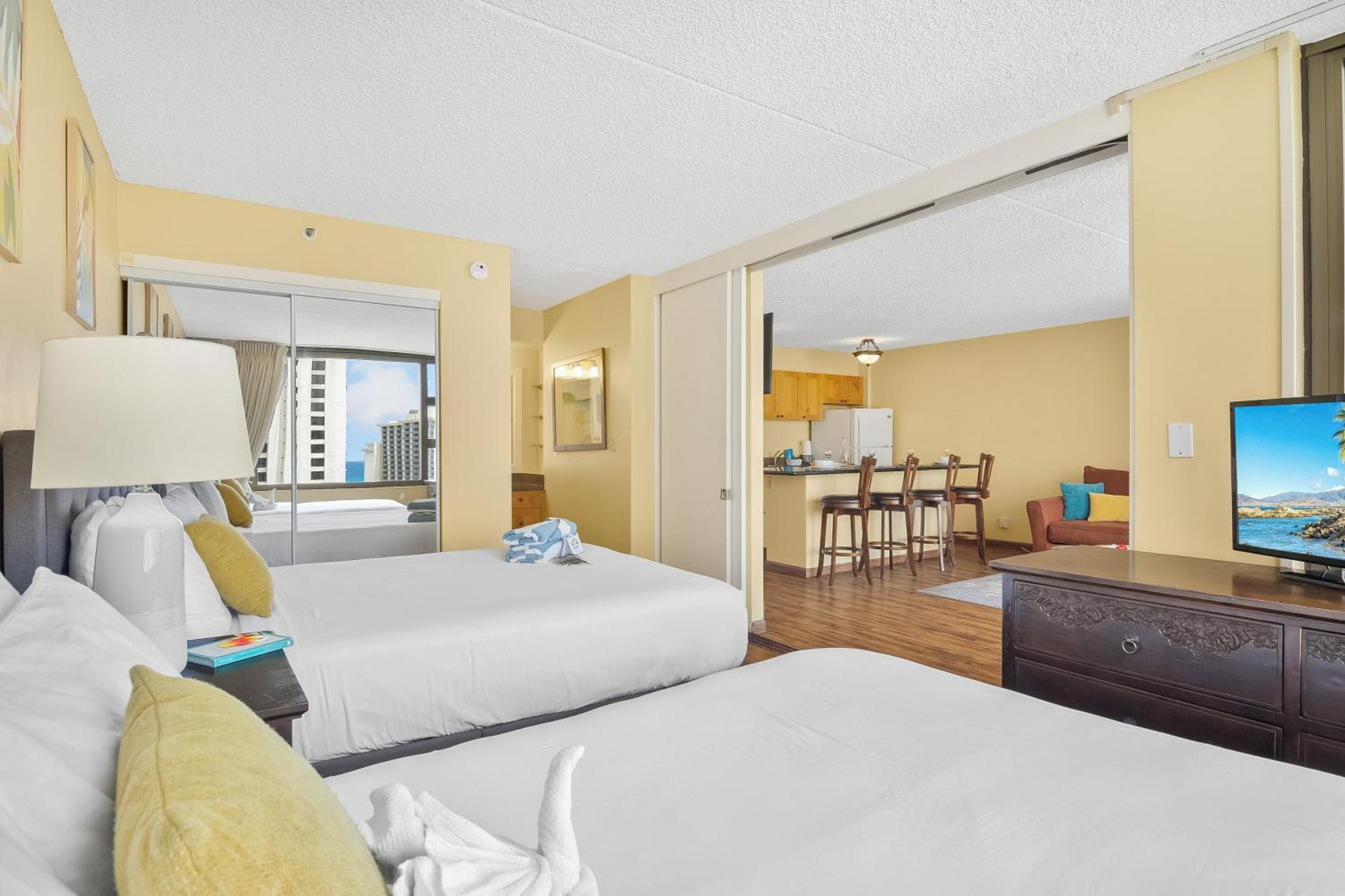 Beautiful 1Br, Steps To Waikiki Beach And Parking 檀香山 外观 照片