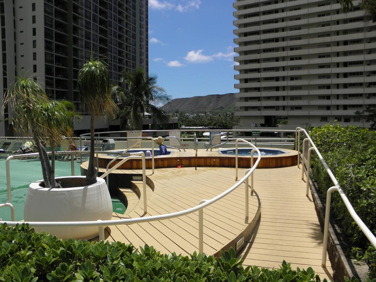 Beautiful 1Br, Steps To Waikiki Beach And Parking 檀香山 外观 照片